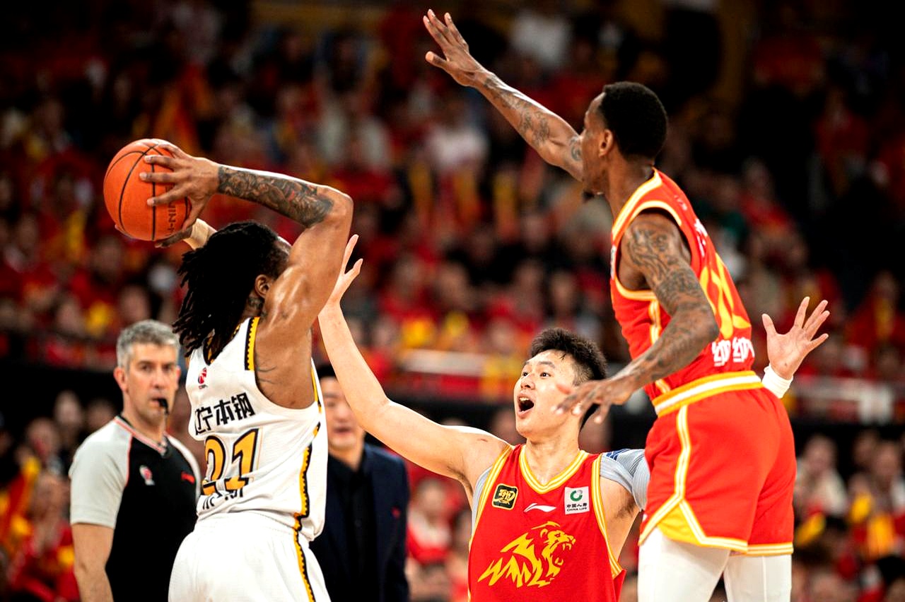 开云-关于广厦男篮清晨外线爆发，志在NBA常规赛名次提升，气氛紧张，团队化学反应显著的信息